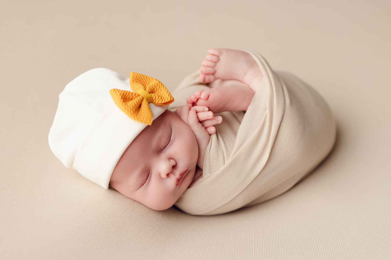 'Mini Poppy' Bow Baby Hat // Gold