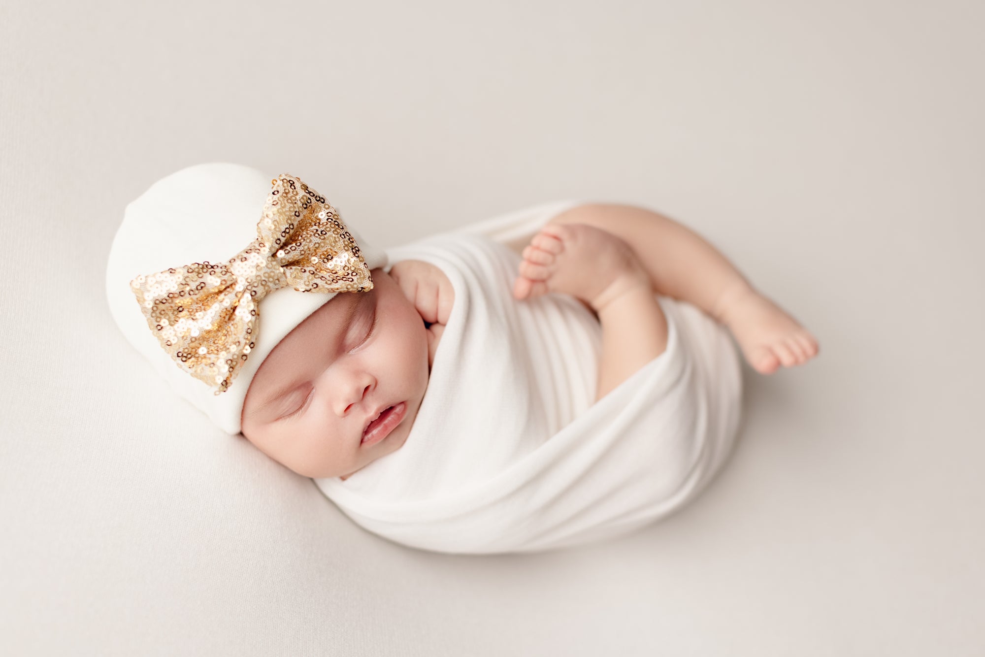 'Shimmer Bow' Baby Hat // Gold